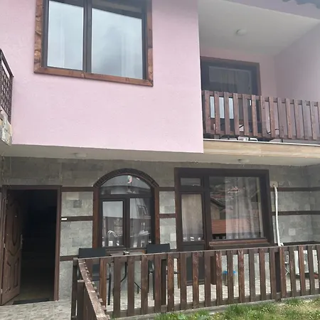 семеен струма Szálloda 2*
